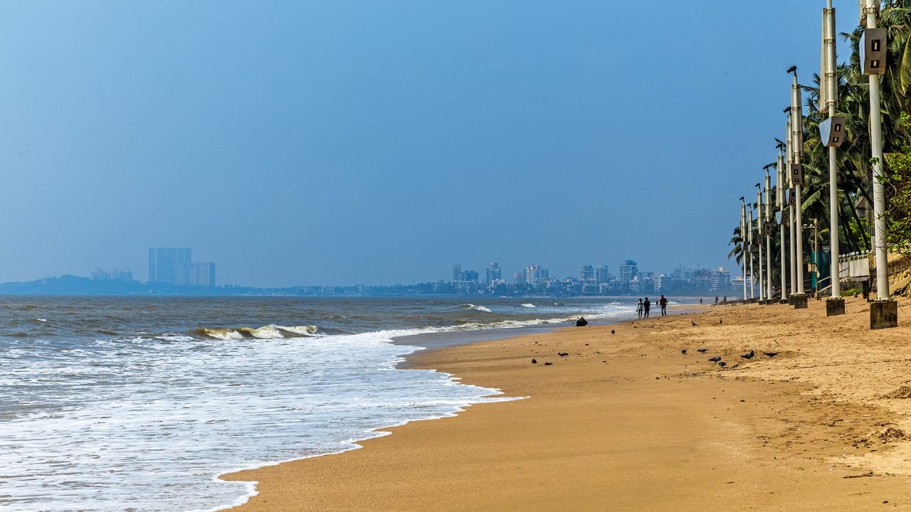 Uthandi Beach Atmosphere